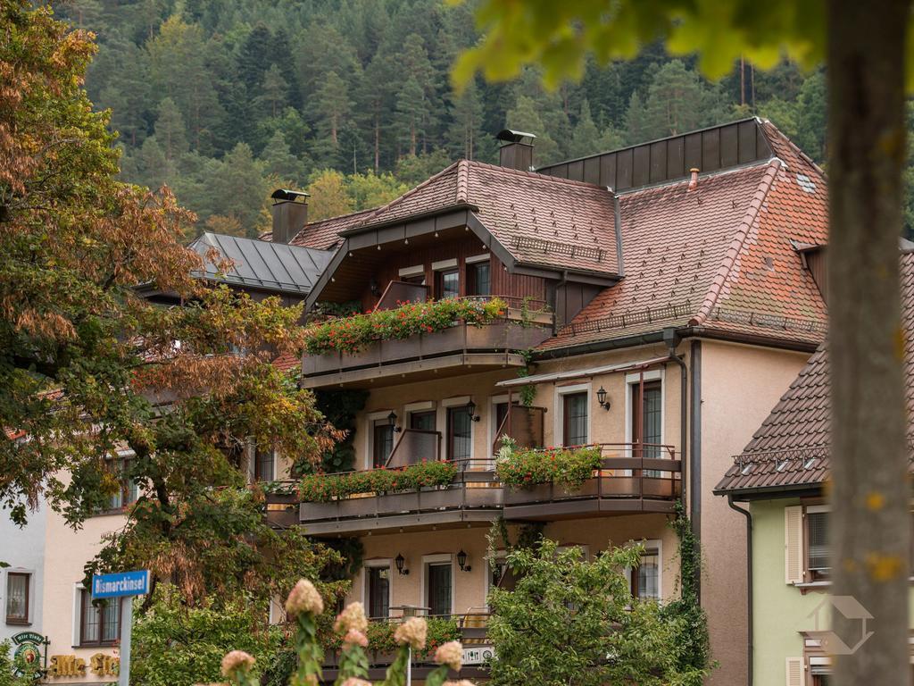 Hotel Restaurant Alte Linde Bad Wildbad Exterior foto