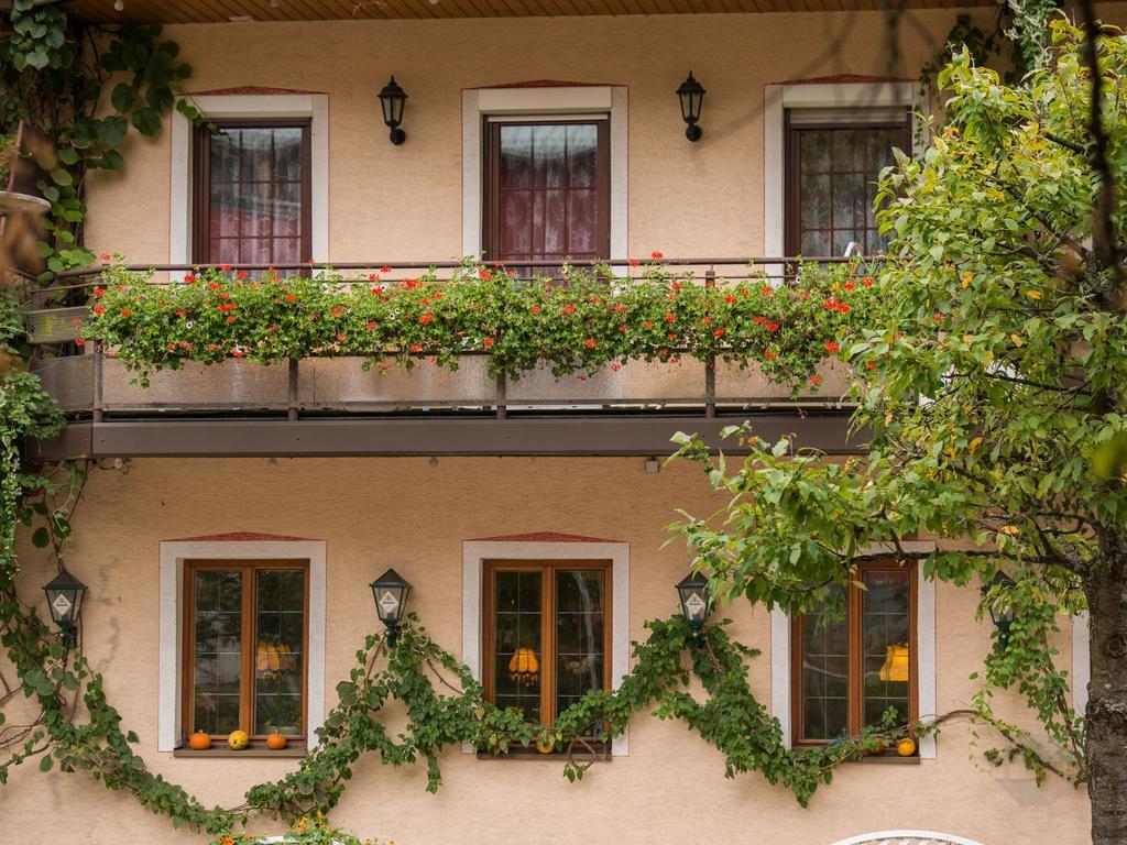 Hotel Restaurant Alte Linde Bad Wildbad Exterior foto