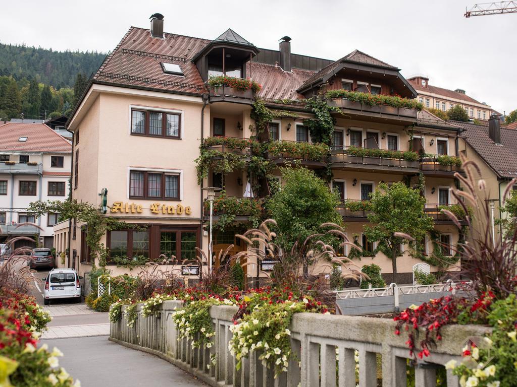 Hotel Restaurant Alte Linde Bad Wildbad Exterior foto