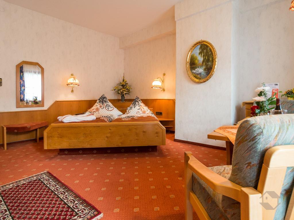 Hotel Restaurant Alte Linde Bad Wildbad Exterior foto