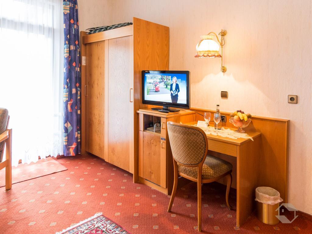 Hotel Restaurant Alte Linde Bad Wildbad Exterior foto
